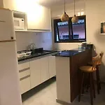 Apartamento Em Ubatuba No Centro- Proximo A Praia